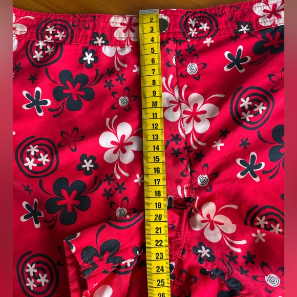 COPY - NWOT Y2K Board Shorts - Picture 14 of 16